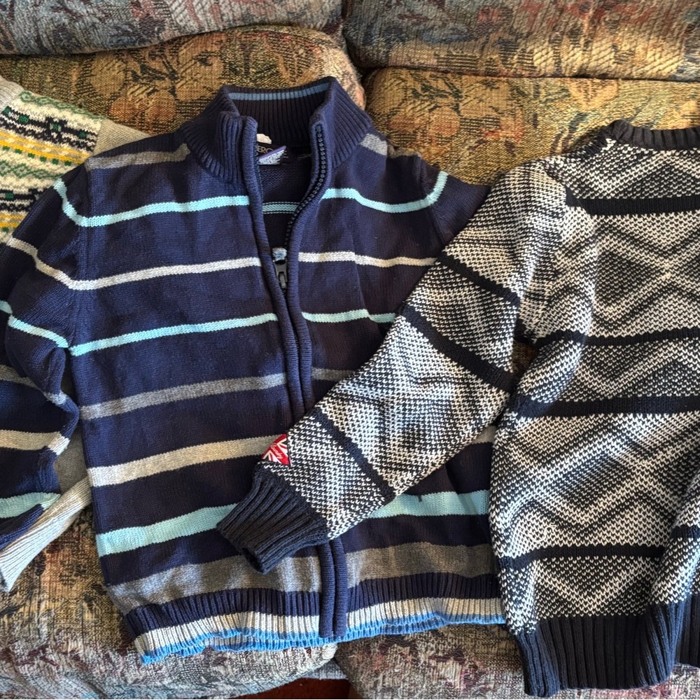 12 ((TWELVE)) Boy 5T sweater bundle